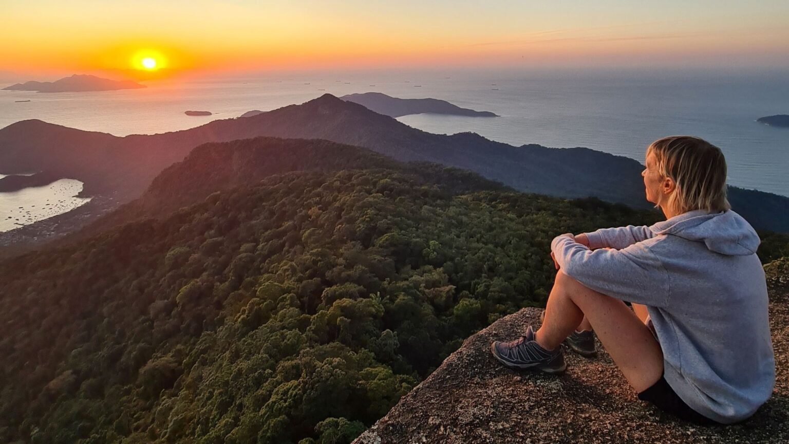 Abraão Tour Trilha Pico do Papagaio Ilha Grande