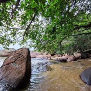 Praia da Feiticeira - Meia Volta – Ilha Grande Passeio de Lancha na Ilha Grande Angra dos Reis Abraão Tour