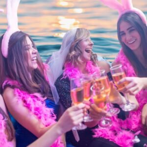 Roteiro da Despedida de Solteira Abraão Tour Ilha Grande Passeios de Lancha Trilhas e muito mais