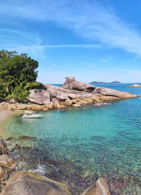 Caxadaço - Volta à Ilha – Ilha Grande Passeio de Lancha na Ilha Grande Angra dos Reis Abraão Tour