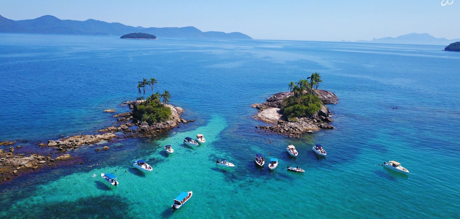 Ilhas Botinas - Ilhas Paradisíacas - Passeio de Lancha na Ilha Grande Angra dos Reis Abraão Tour (2)