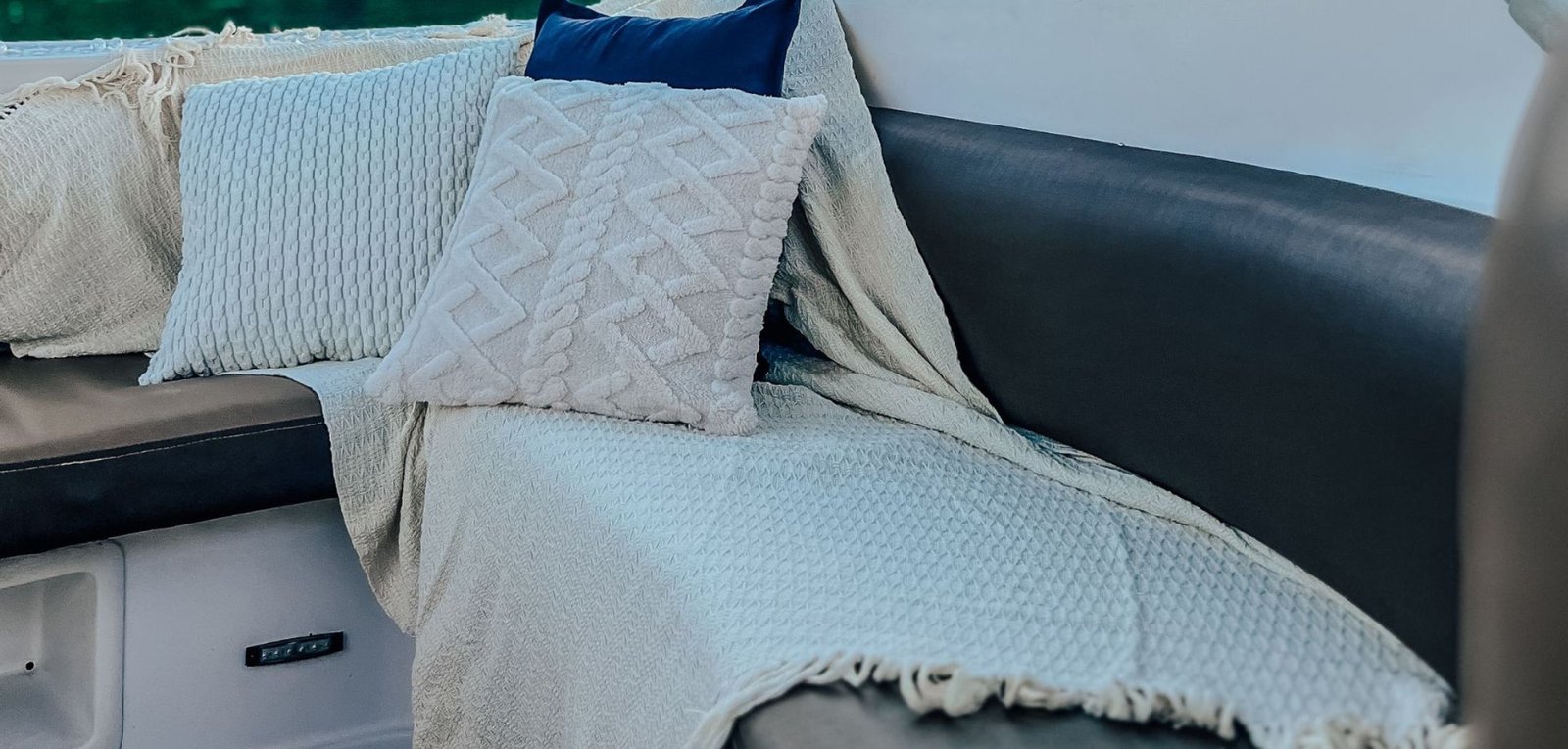 Passeio Romance em Alto Mar, Ilha Grande - Angra dos Reis Abraão Tour (2)