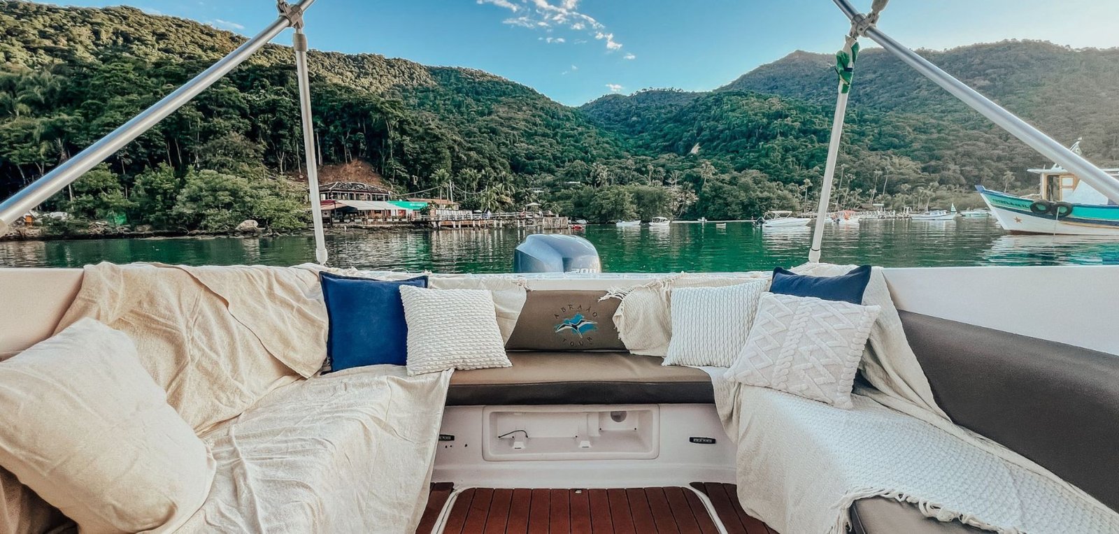 Passeio Romance em Alto Mar, Ilha Grande - Angra dos Reis Abraão Tour (4)