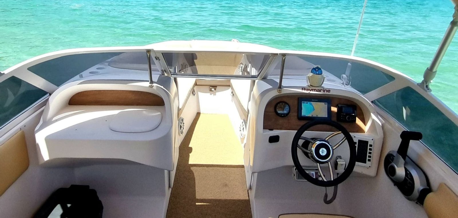 Passeio de Lancha Privativo com Churrasco a Bordo - Ilha Grande Angra dos Reis Abraão Tour