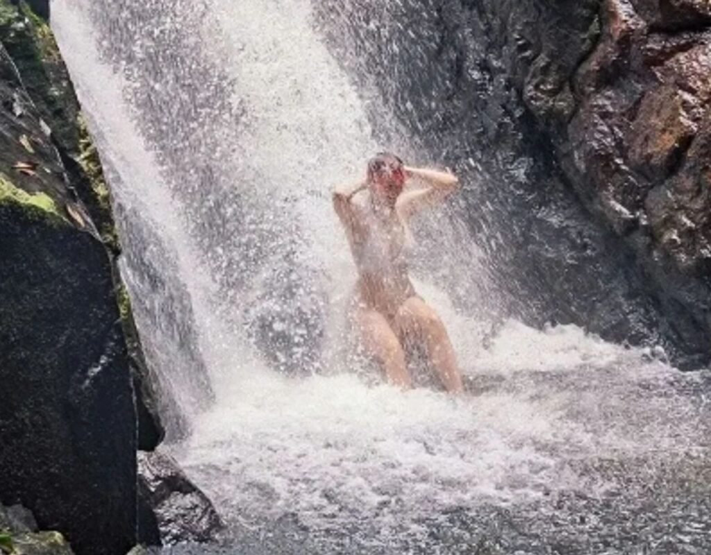 Trilha Cachoeira da Feiticeira Ilha Grande Angra dos Reis Abraão Tour
