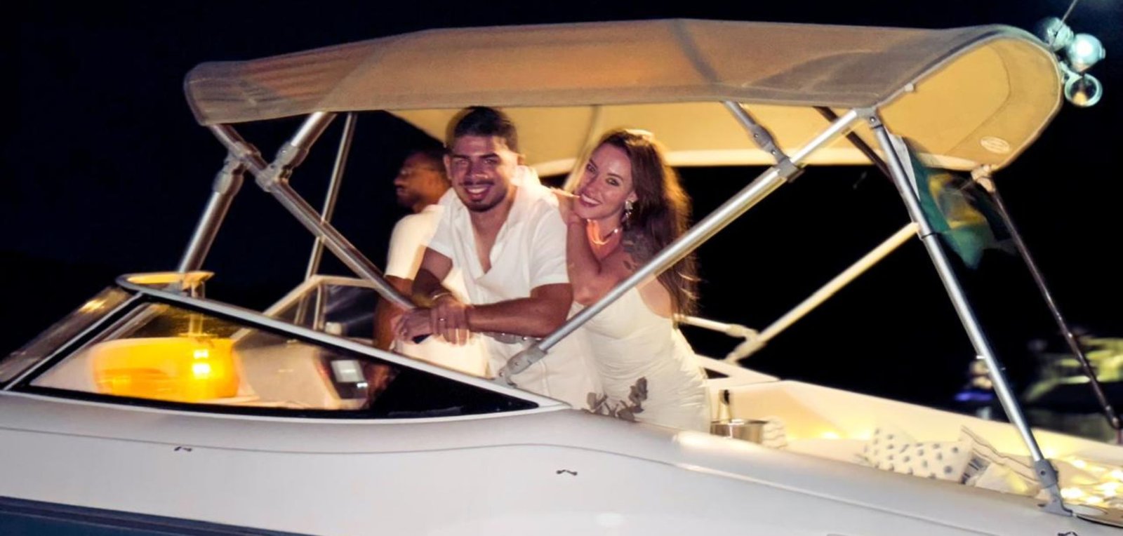 Passeio Jantar Romântico no Saco do Céu, Ilha Grande - Angra dos Reis Abraão Tour