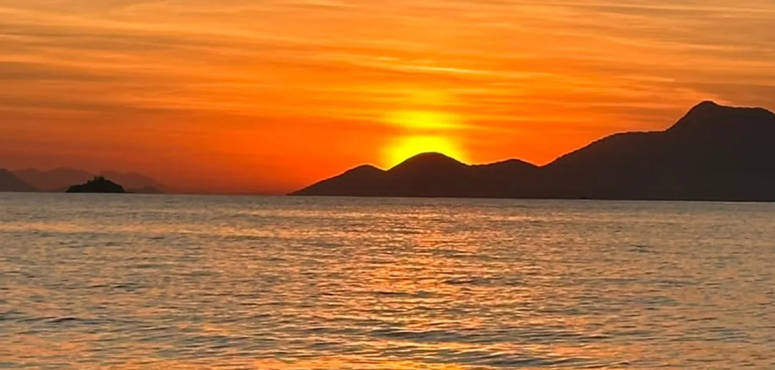 Canoa Polinésia em Ilha Grande _ Nascer do Sol, Pôr do Sol e Noturno – Abraão Tour (7)