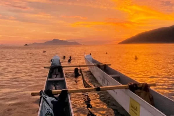 Canoa Polinésia em Ilha Grande _ Nascer do Sol, Pôr do Sol e Noturno – Abraão Tour (5)