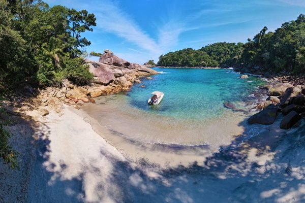 Caxadaço – Volta à Ilha – Ilha Grande Passeio de Lancha na Ilha Grande Angra dos Reis Abraão Tour (2)