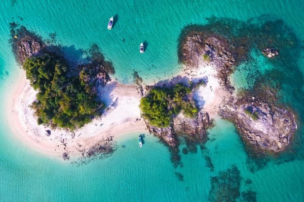 Ilha de Cataguases Passeio de Lancha na Ilha Grande Angra dos Reis Abraão Tour