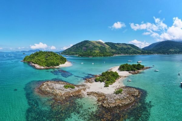 Ilha de Cataguases Passeio de Lancha na Ilha Grande Angra dos Reis Abraão Tour