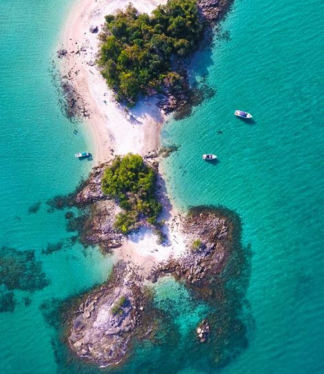 Ilha de Cataguases Passeio de Lancha na Ilha Grande Angra dos Reis Abraão Tour