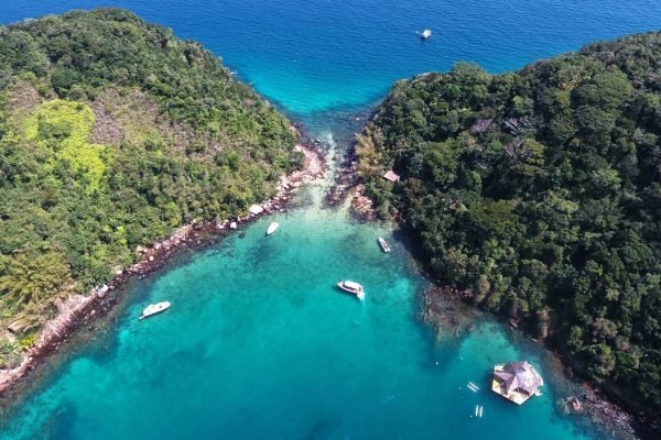 Lagoa Verde Passeio de Lancha na Ilha Grande Angra dos Reis Abraão Tour