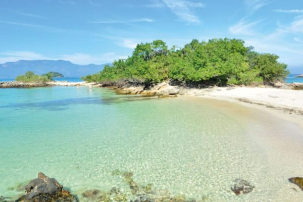 Passeio Bate e Volta Rio de Janeiro x Ilha Grande – Meia Volta na Ilha – Angra dos Reis Abraão Tour (2)