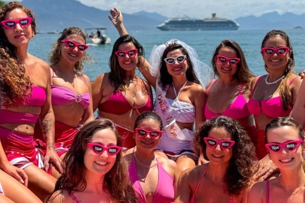 Passeio Despedida de Solteira, Ilha Grande – Angra dos Reis Abraão Tour