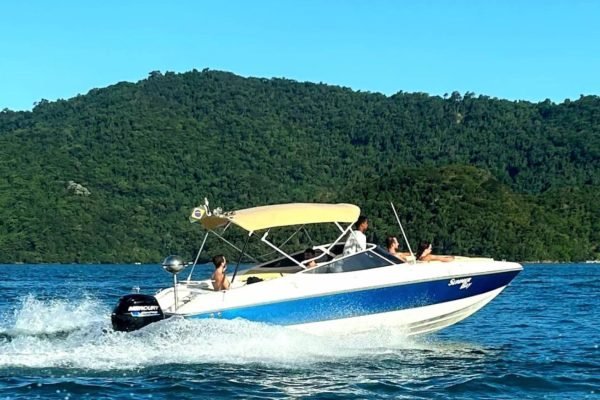 Passeio de Lancha Privativo com Churrasco a Bordo – Ilha Grande Angra dos Reis Abraão Tour