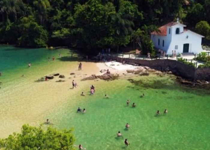 Praia da Piedade Passeio de Lancha na Ilha Grande Angra dos Reis Abraão Tour